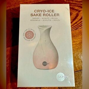 SKIN INC Cryo-Ice Sake Roller